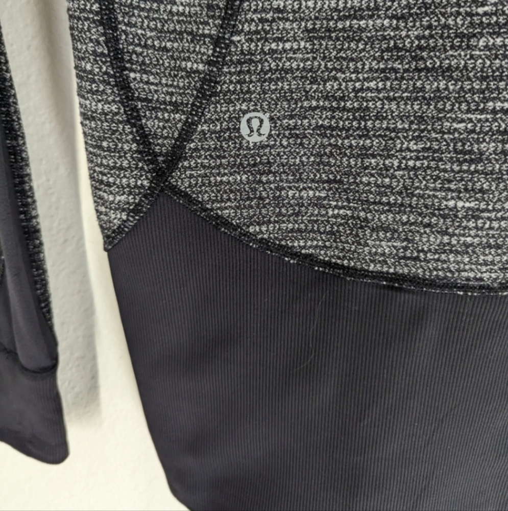 Lululemon Daily Practice Full Zip Hooded Jacket Black Size 4 - Picture 3 of 4